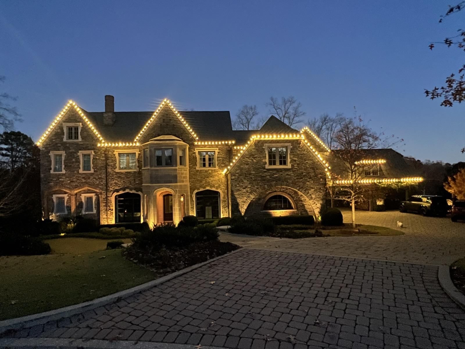Holiday lighting installation
