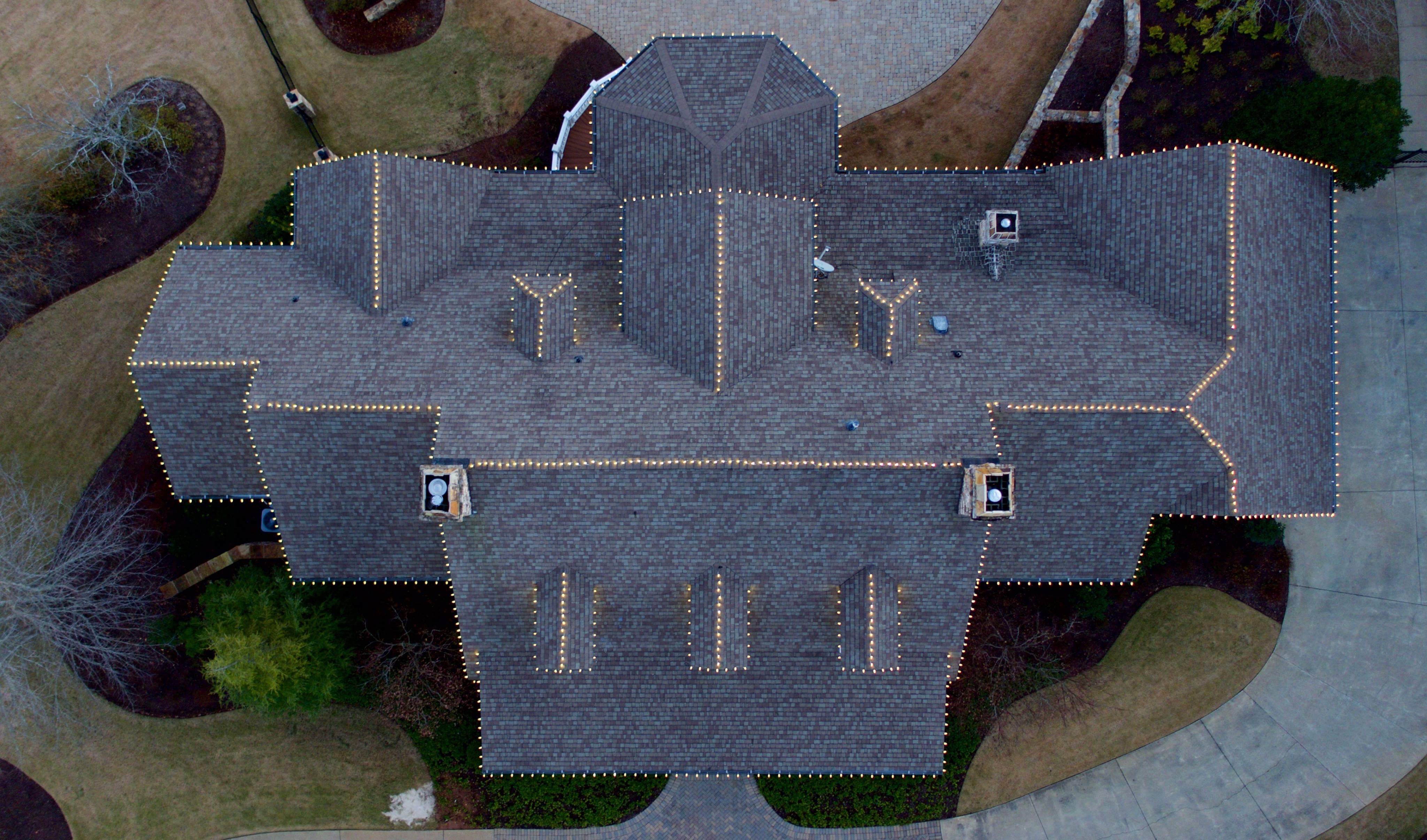 Holiday lighting installation