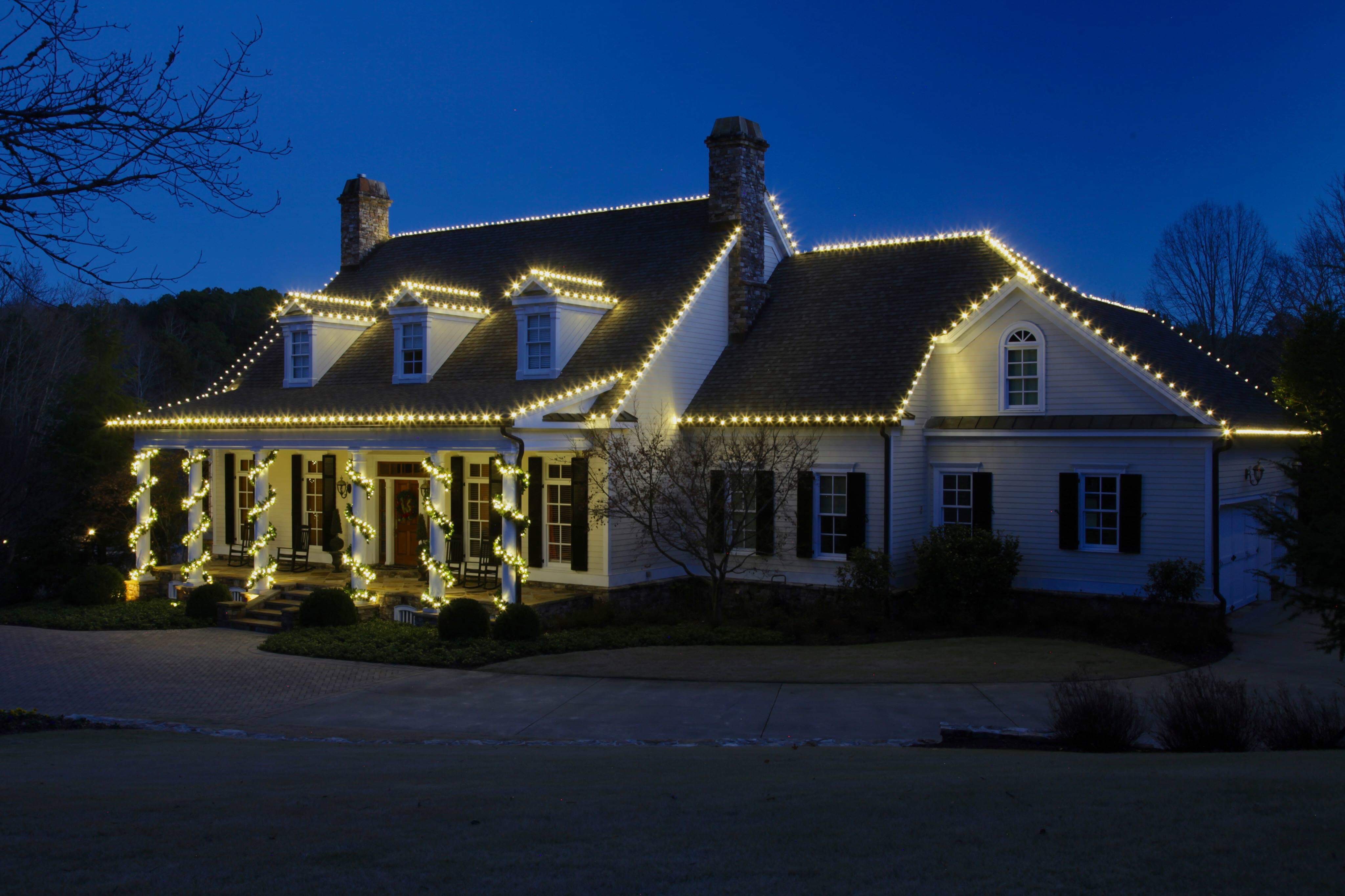Holiday lighting installation