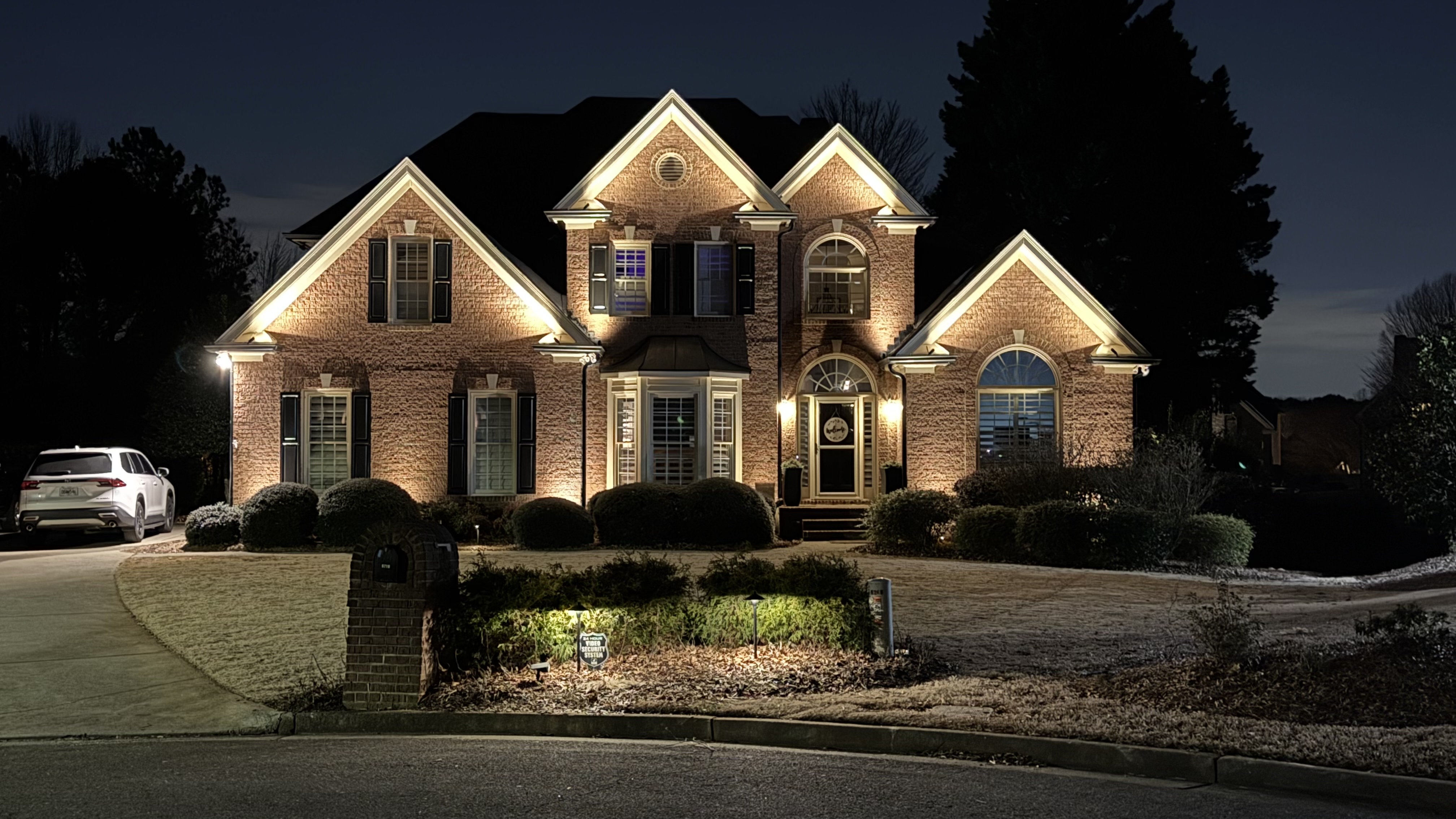 Landscape lighting installation