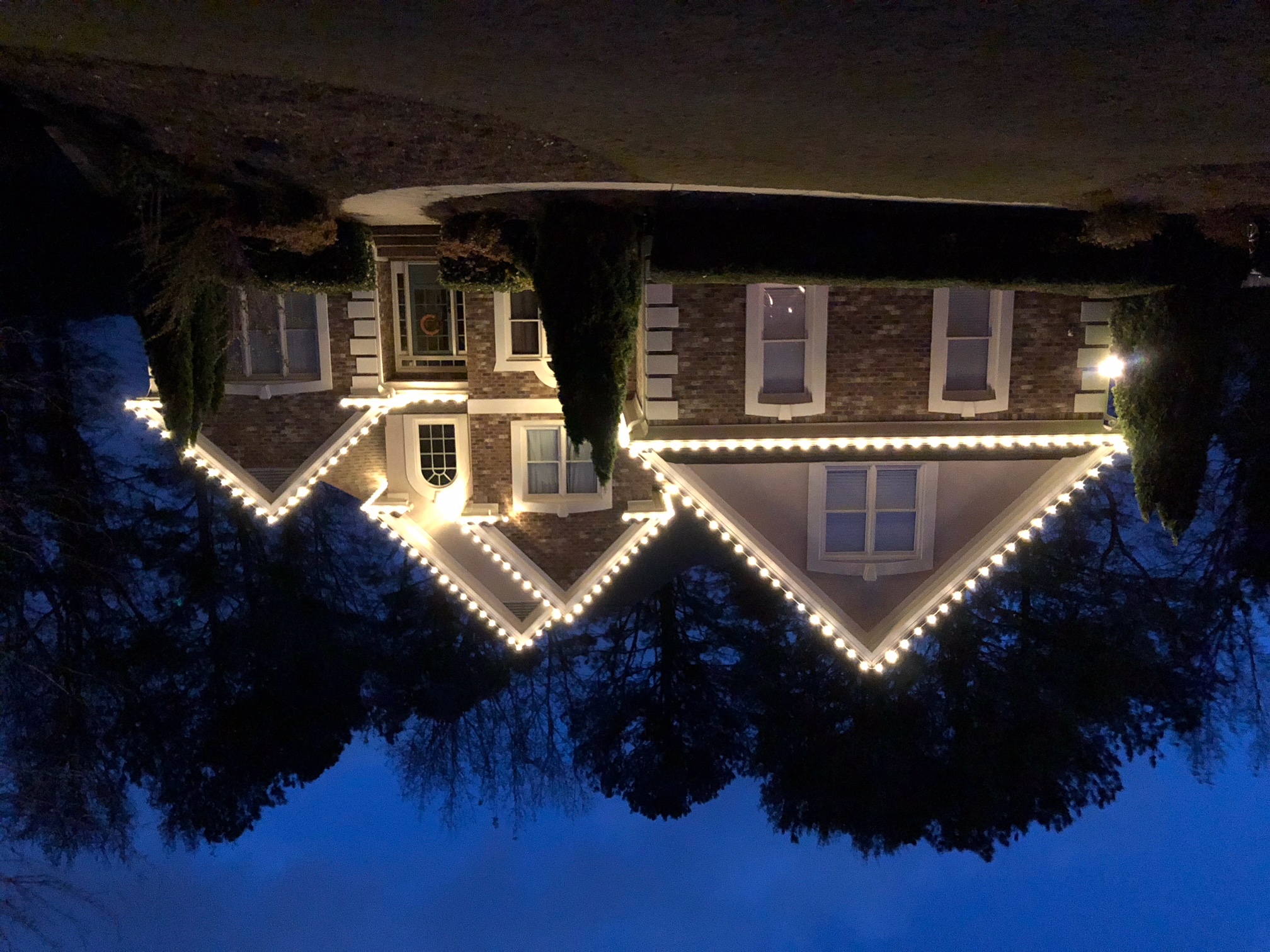 Holiday lighting installation