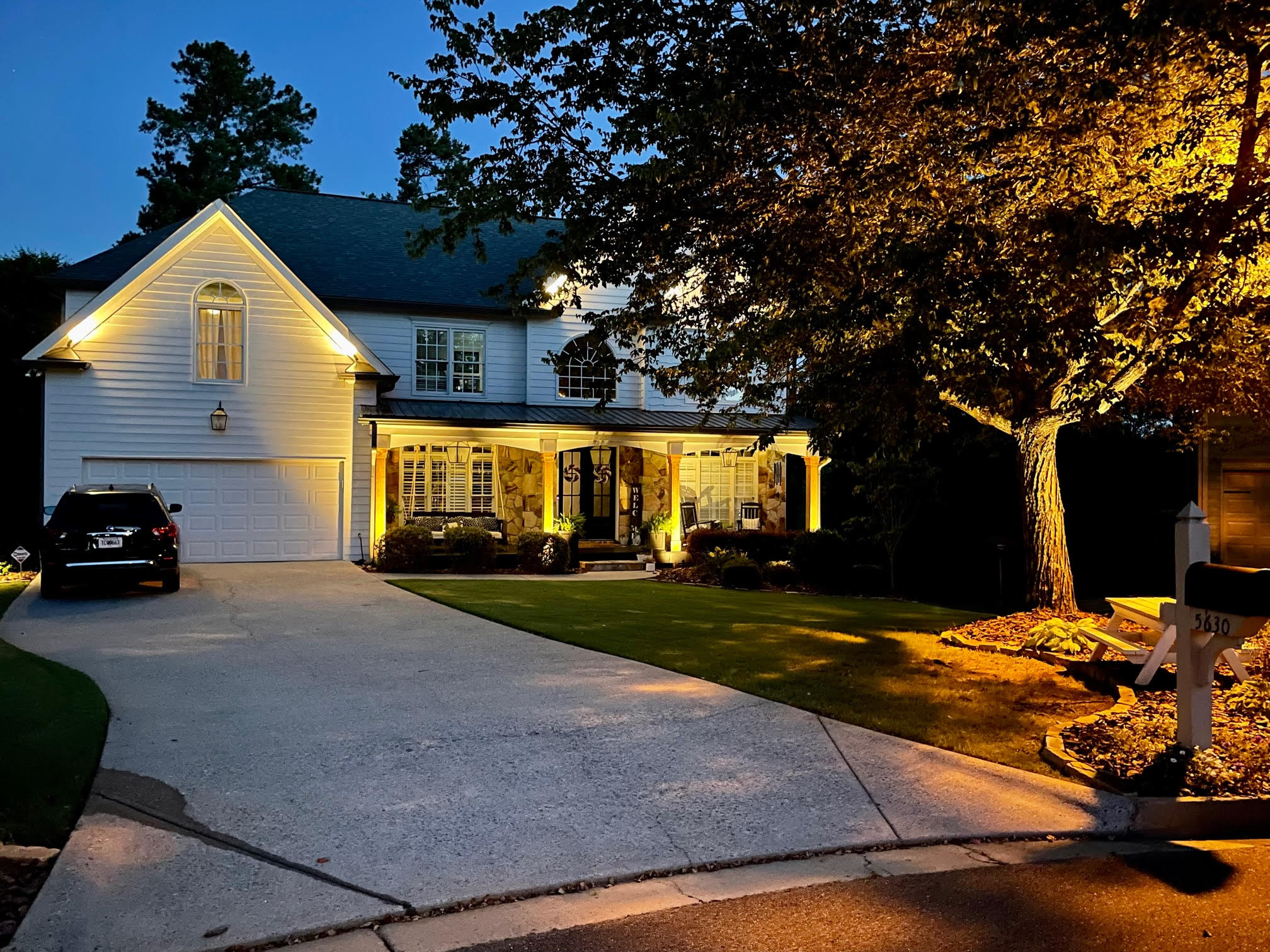 Landscape lighting installation