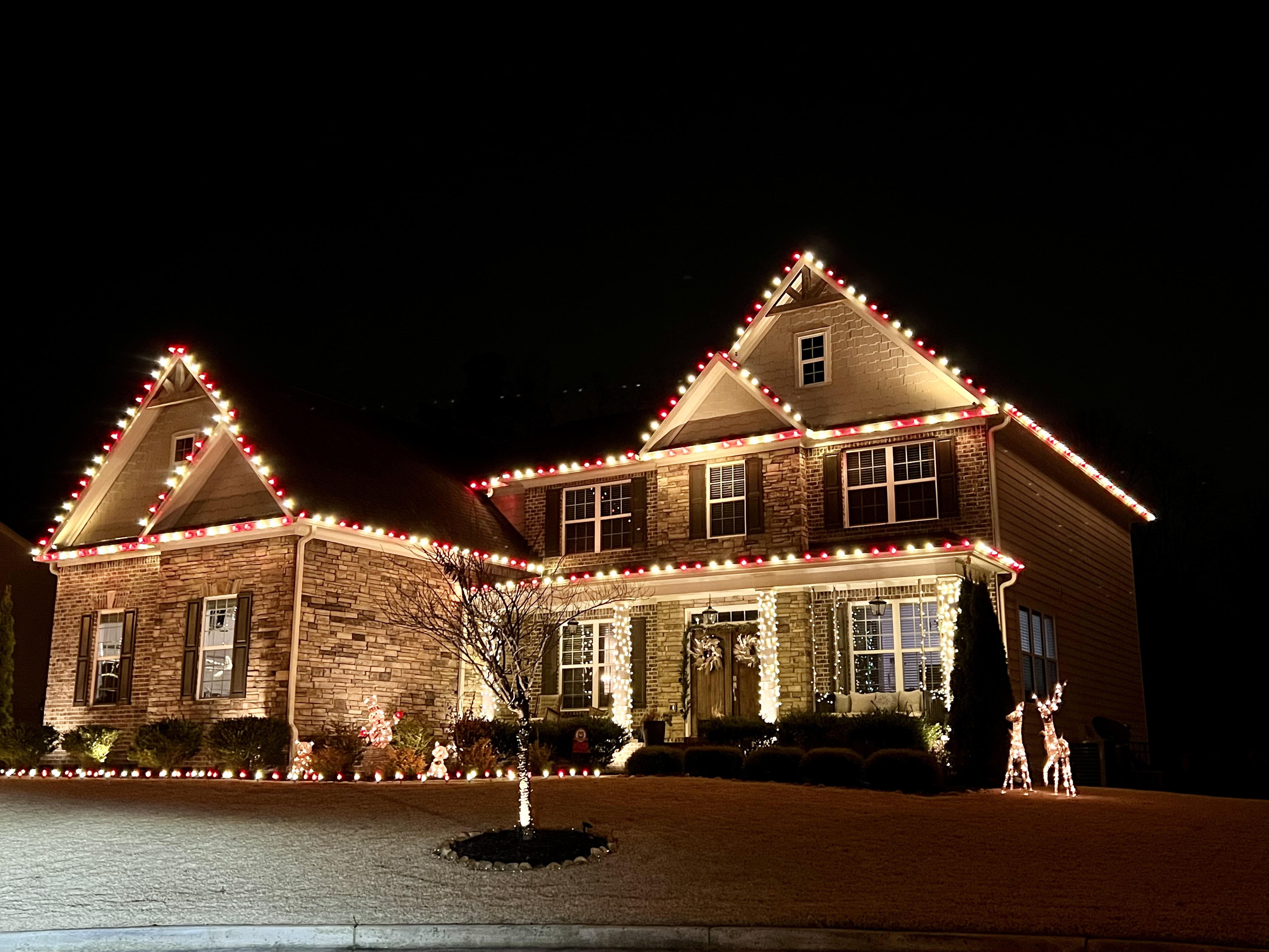 Holiday lighting installation