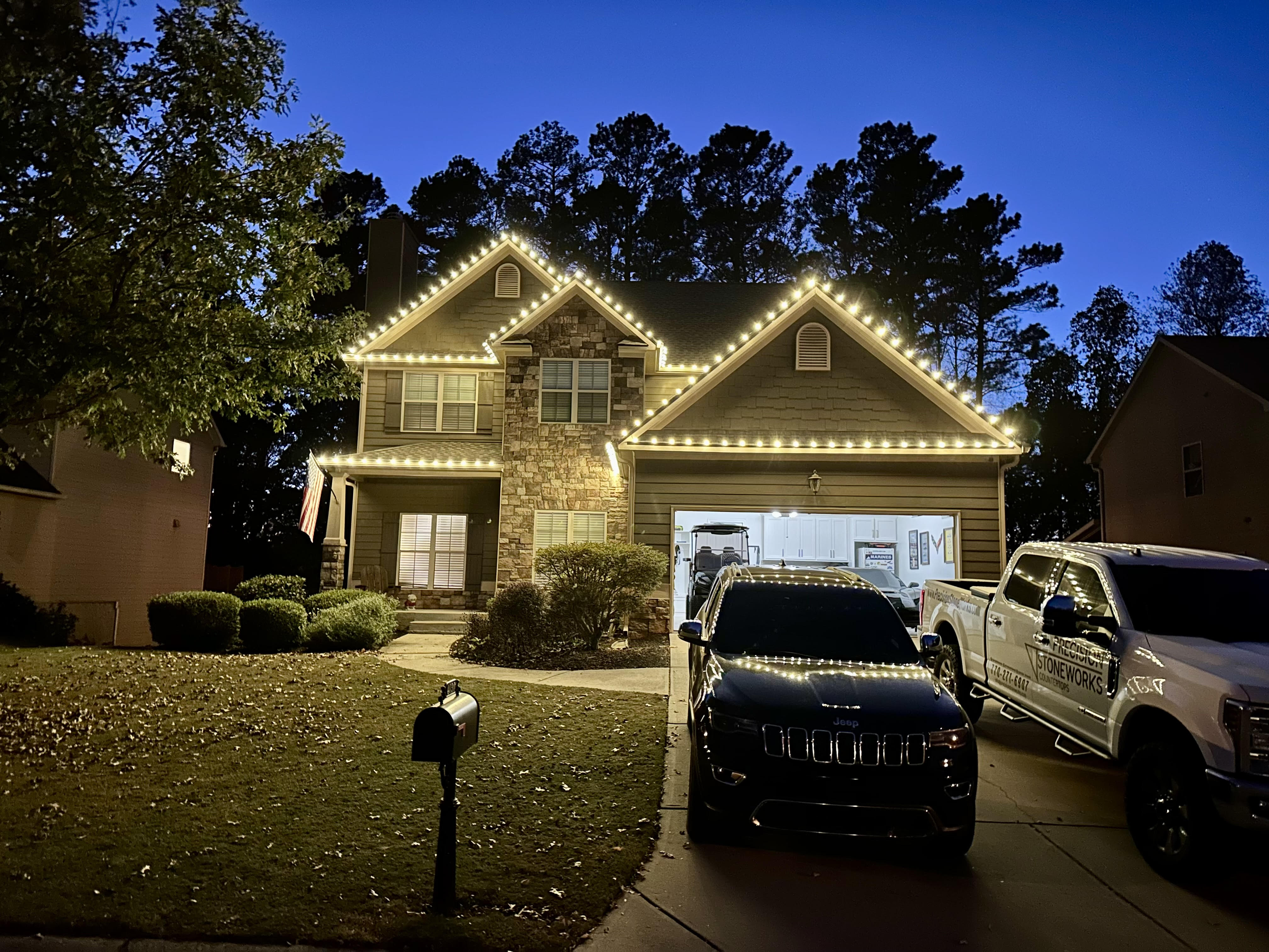 Holiday lighting installation
