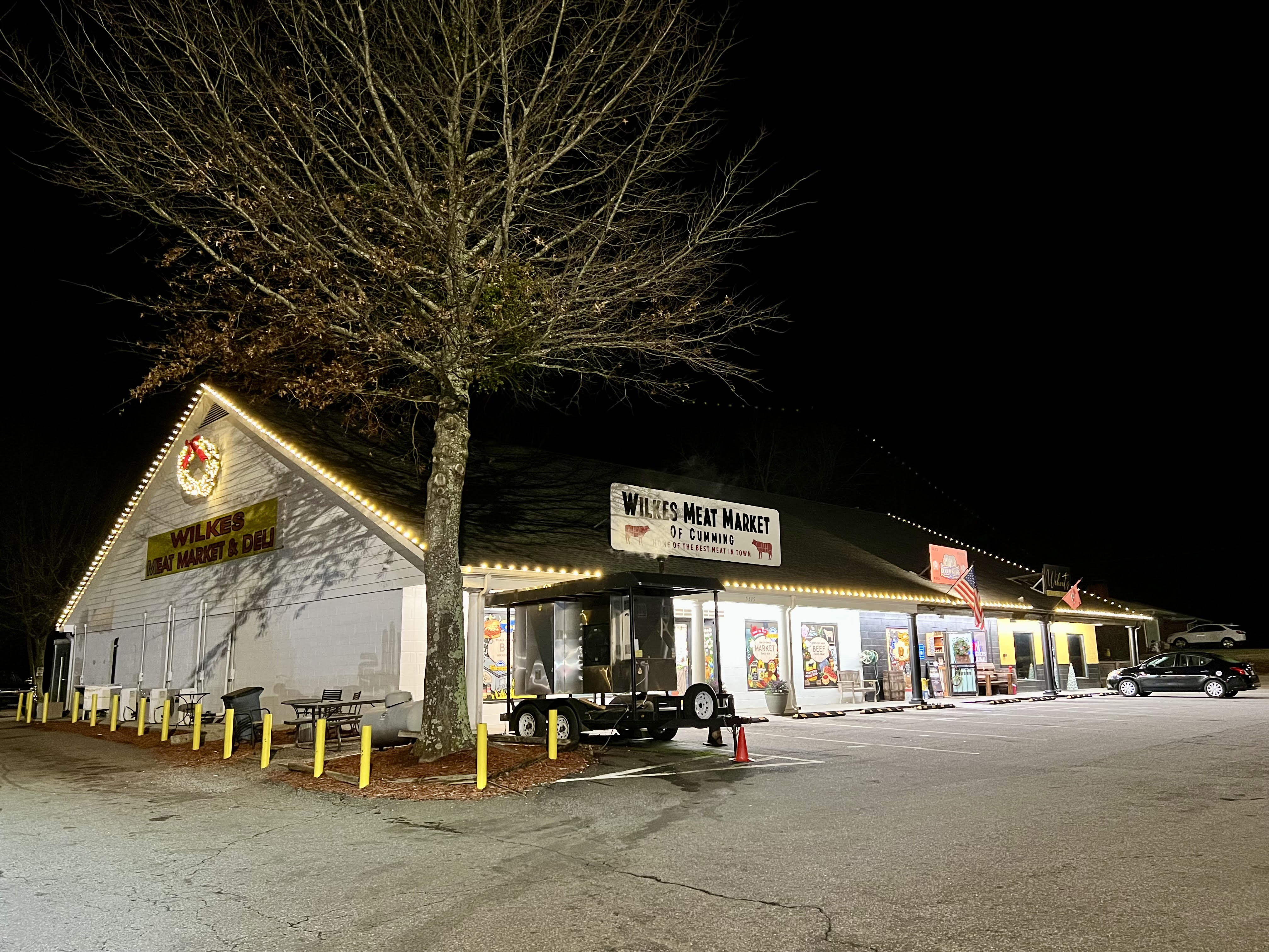 Holiday lighting installation
