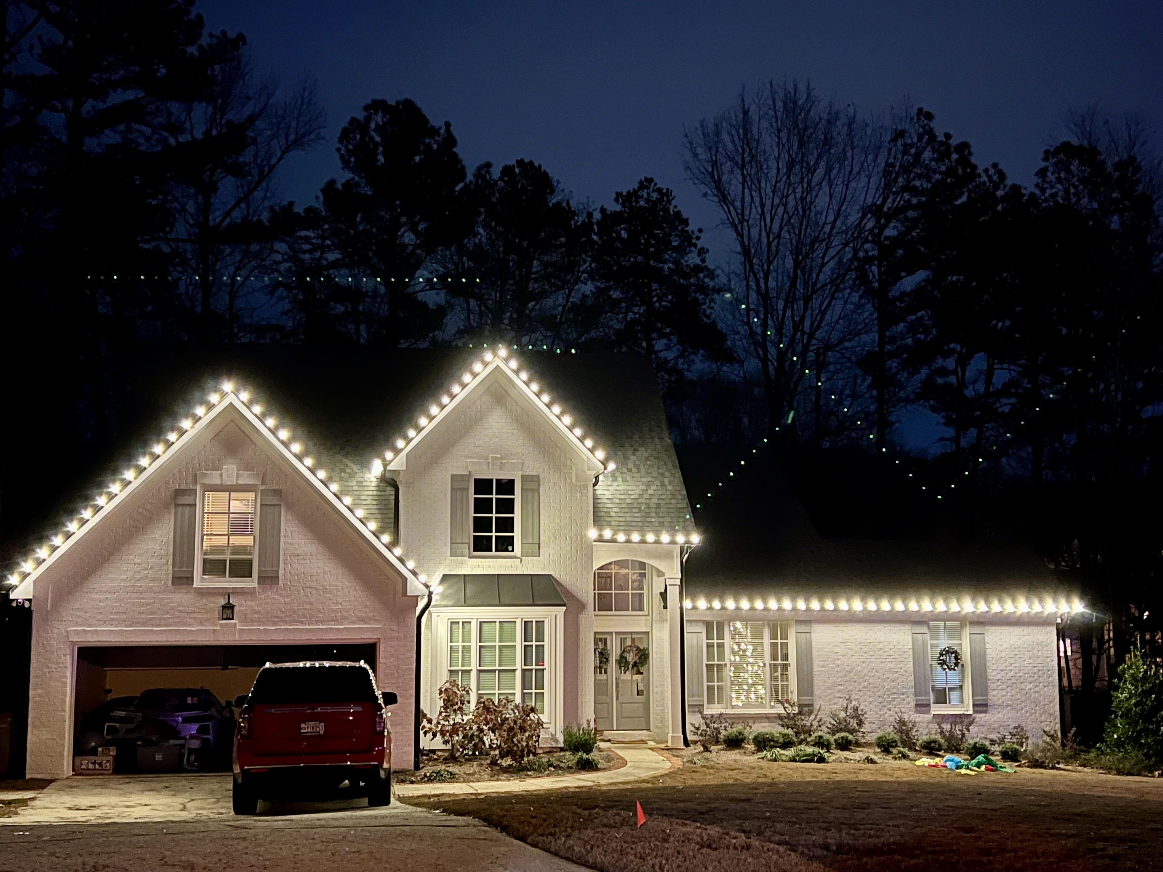 Holiday lighting installation