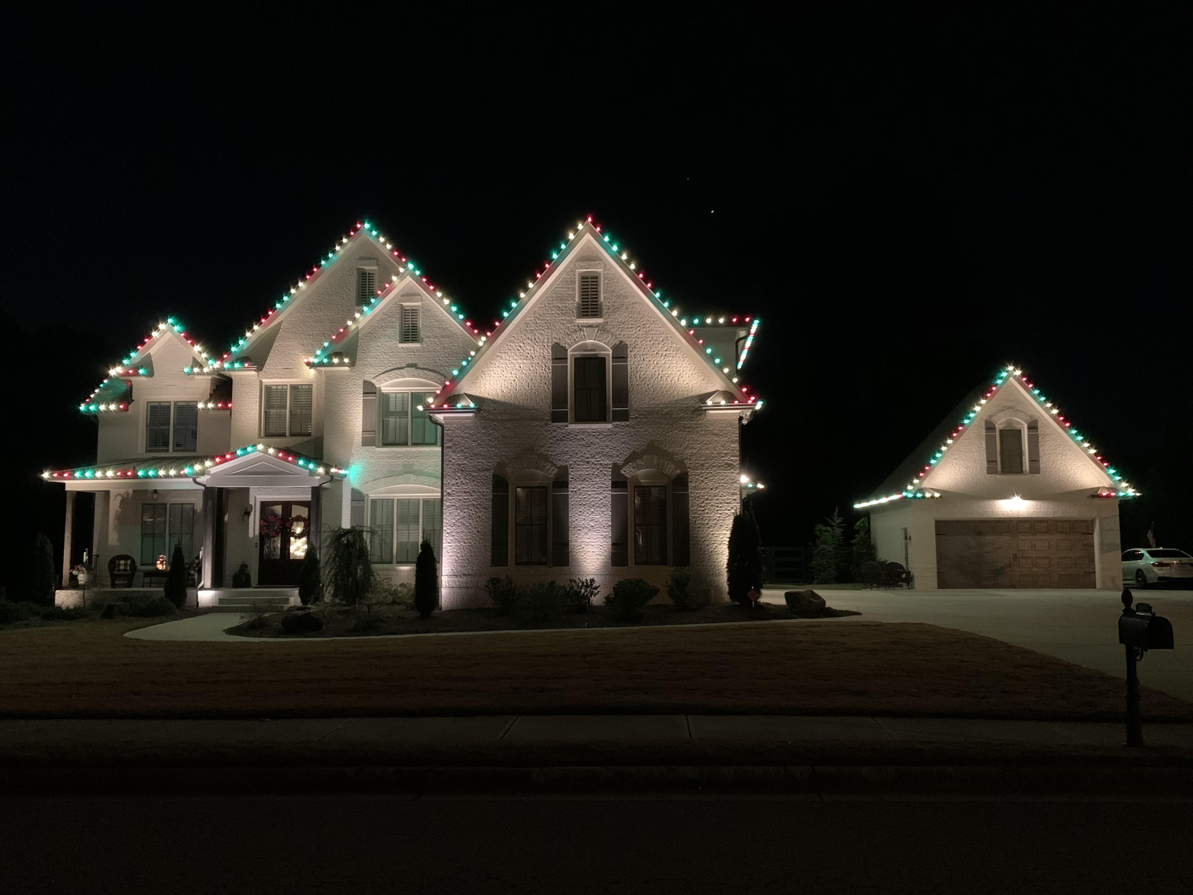 Holiday lighting installation