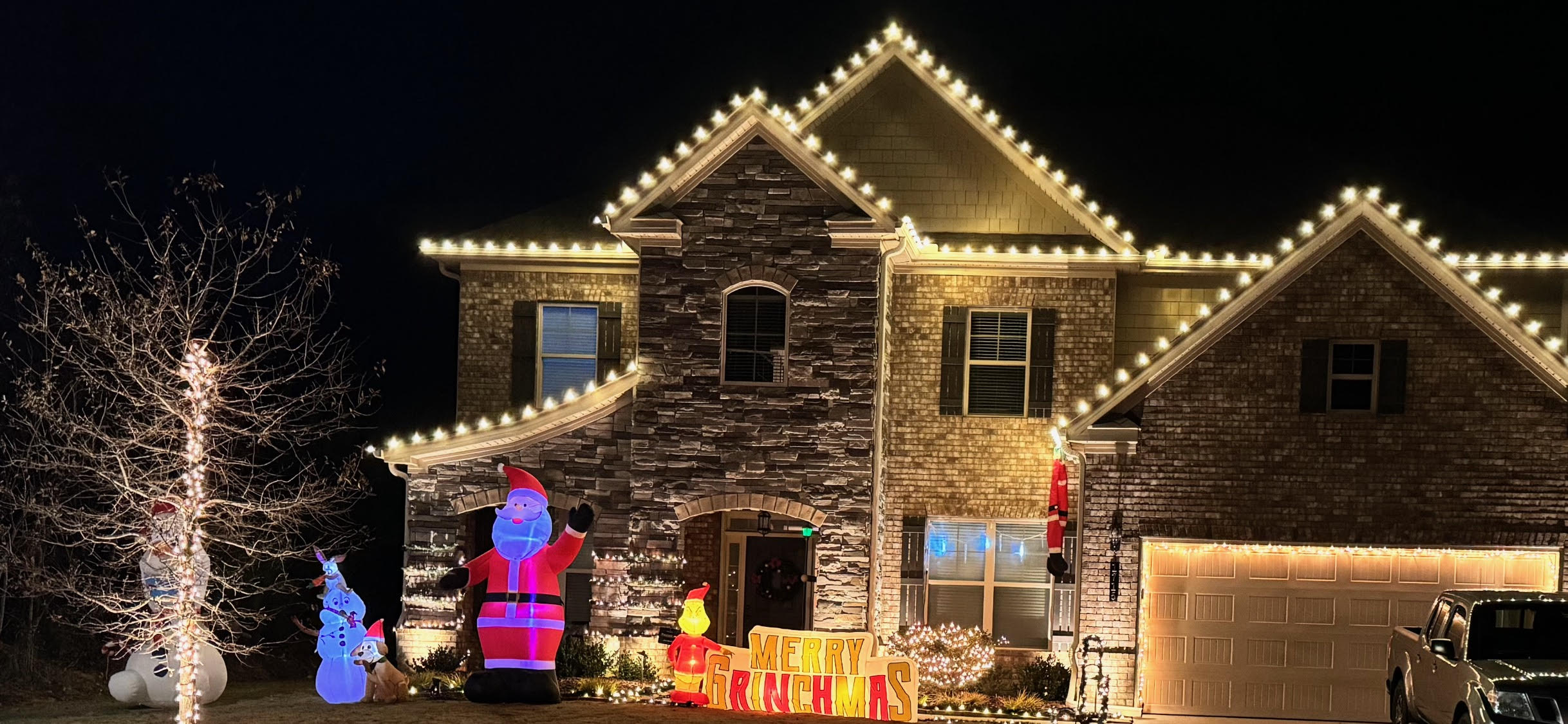 Holiday lighting installation